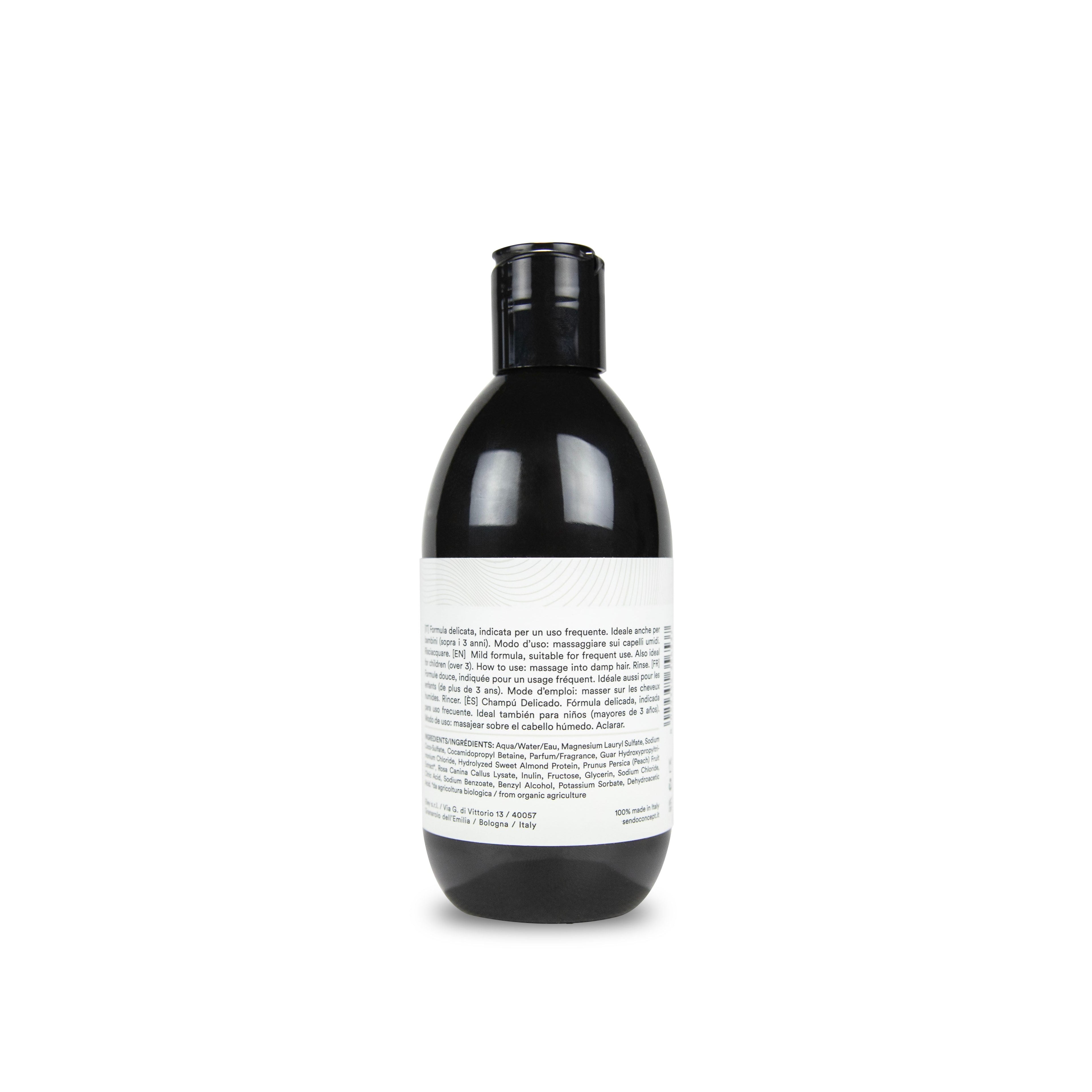 Etiqueta trasera del Champú Delicado Sendo de 250 ml con el listado de ingredientes