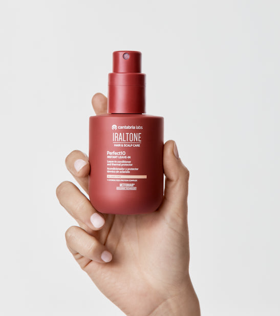 Iraltone Perfect10 Leave-In 150 ml · en la mano